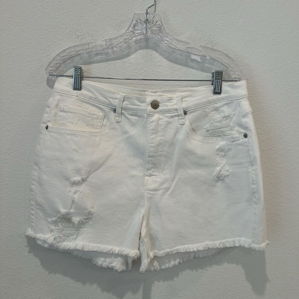 Good American Good '90s Distressed Raw Hem Denim Shorts in White 10 / 30